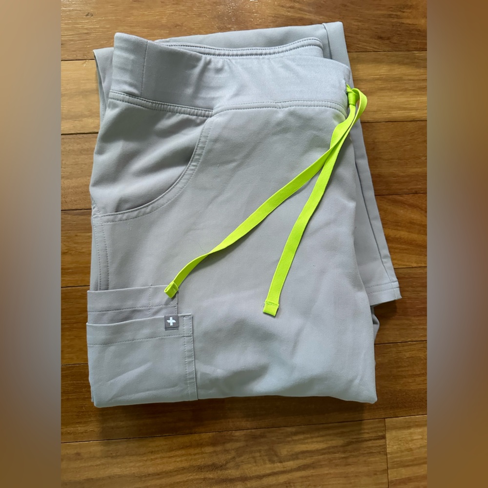 Figs Kade Cargo Scrub Pants